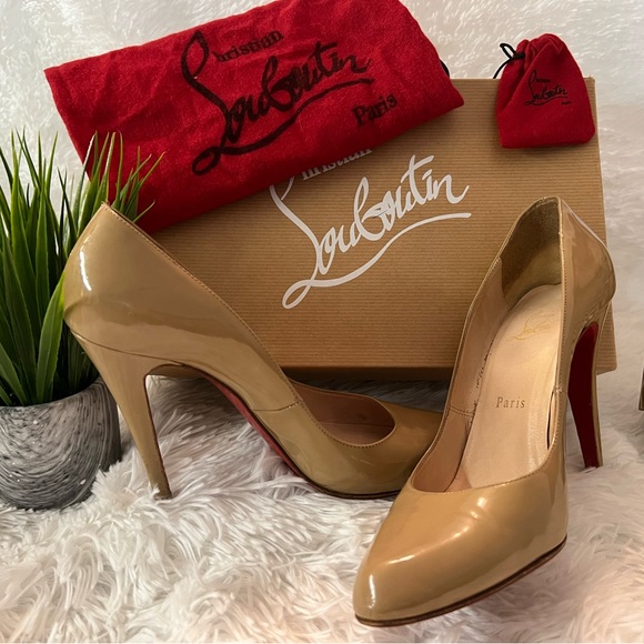 Christian Louboutin Decollete Patent Leather Heels/Pumps - Picture 2 of 16